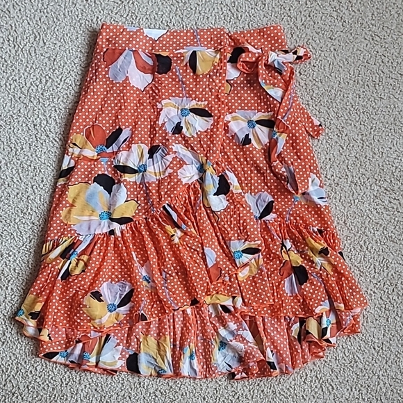 Cabi Wrap Ruffle Floral Skirt. NWOT. Size XS. - Picture 2 of 7